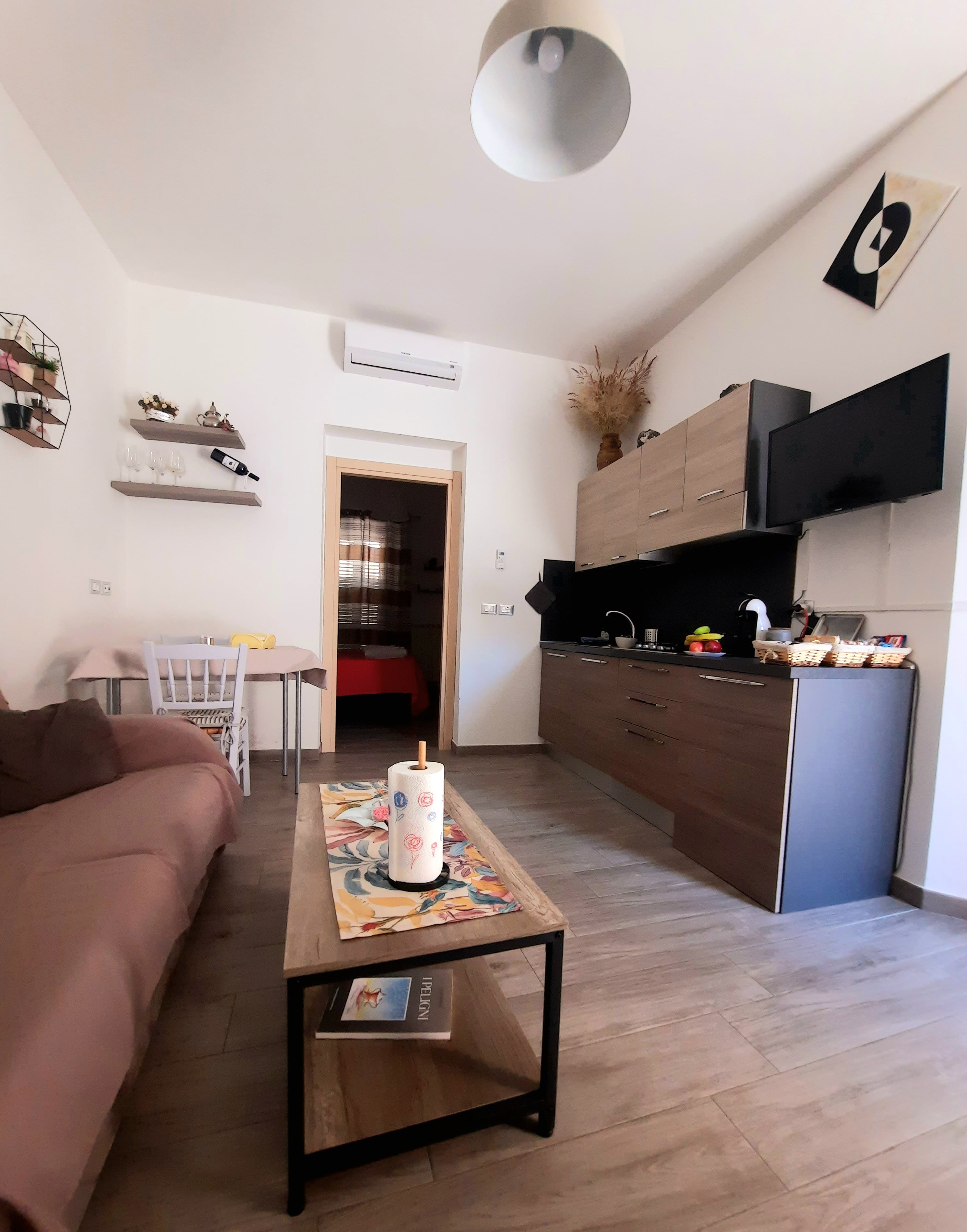Bilocale pian terreno (Camera 1)